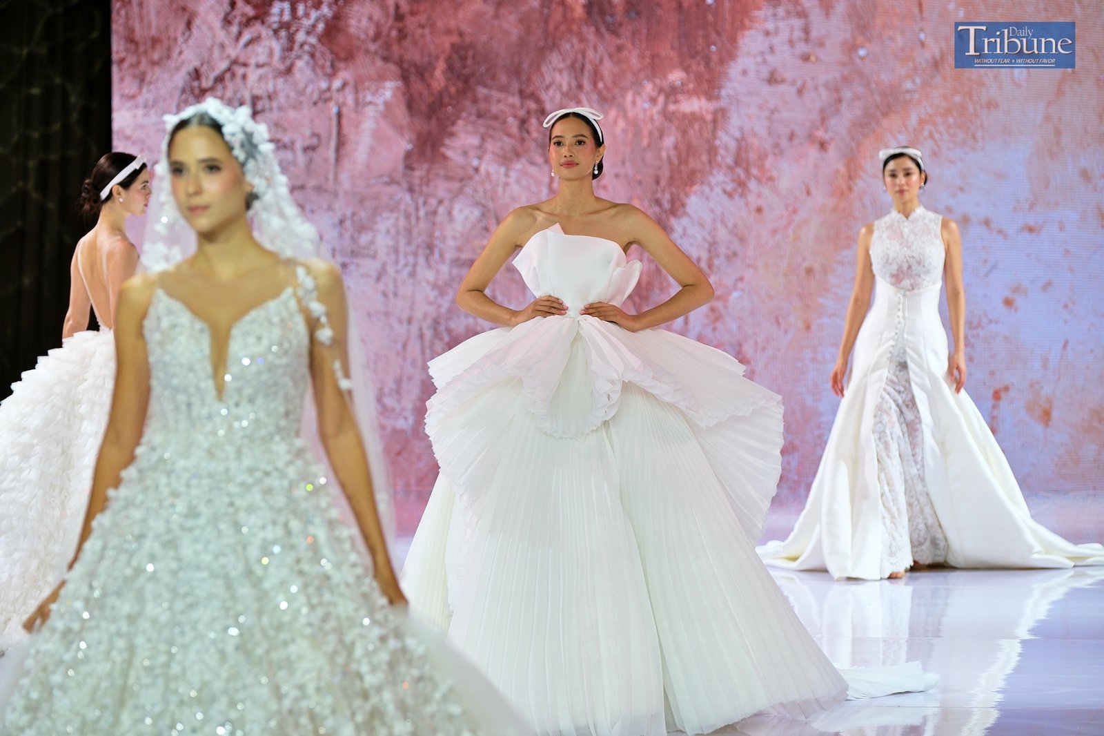 TRIBUNE-BRIDALFAIR